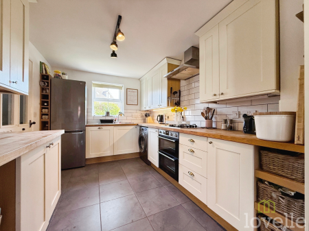 3 bedroom Town house for sale in Hedge Lane, Witham St Hughs, LN6