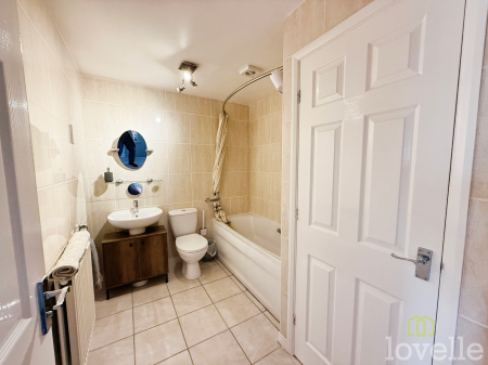 3 bedroom Town house for sale in Hedge Lane, Witham St Hughs, LN6