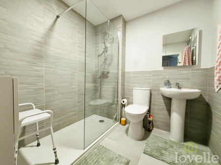 2 bedroom Flat for sale in Home Grange, Boultham Park Road, Lincoln, LN6
