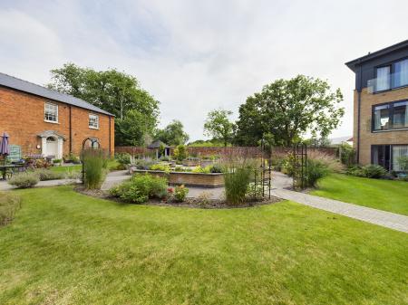 2 bedroom Flat for sale in Home Grange, Boultham Park Road, Lincoln, LN6