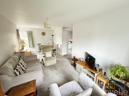 2 bedroom Flat for sale in Home Grange, Boultham Park Road, Lincoln, LN6