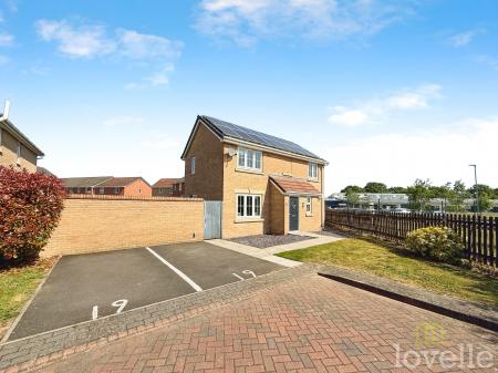 3 bedroom Detached house for sale in Julius Way, North Hykeham, LN6