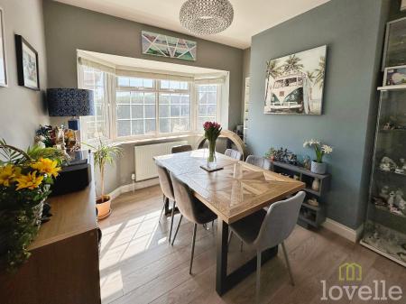 3 bedroom Semi-detached house for sale in Main Avenue, Bracebridge Heath, LN4