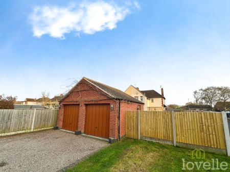 3 bedroom Semi-detached house for sale in Main Avenue, Bracebridge Heath, LN4