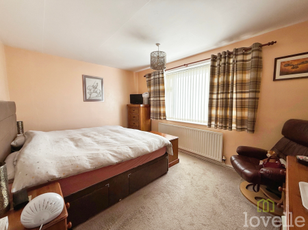 2 bedroom Detached bungalow for sale in Redwood Drive, Waddington, LN5