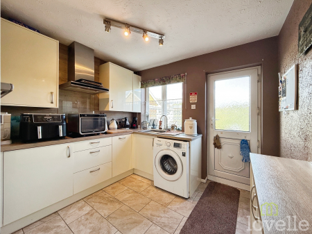 2 bedroom Detached bungalow for sale in Redwood Drive, Waddington, LN5