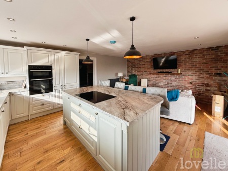 6 bedroom Detached house for sale in Wood Farm Cottages, Lincoln, LN1