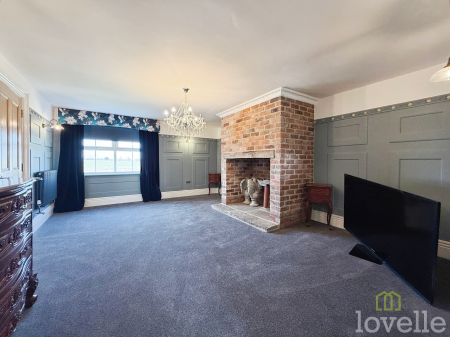 6 bedroom Detached house for sale in Wood Farm Cottages, Lincoln, LN1