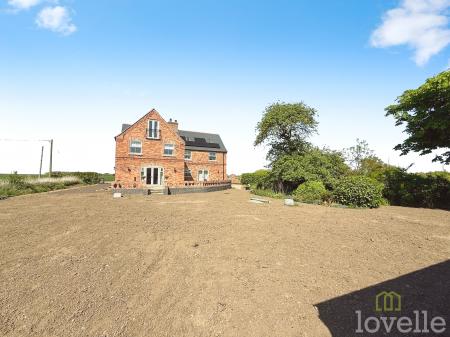 6 bedroom Detached house for sale in Wood Farm Cottages, Lincoln, LN1