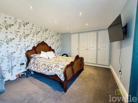 6 bedroom Detached house for sale in Wood Farm Cottages, Lincoln, LN1