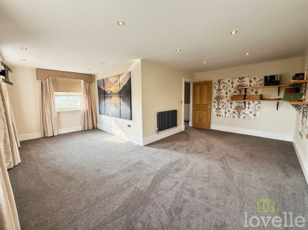 6 bedroom Detached house for sale in Wood Farm Cottages, Lincoln, LN1