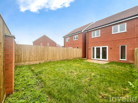 3 bedroom Semi-detached house to let in Blackburn Court, Coningsby, LN4