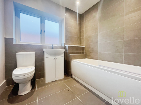 3 bedroom Semi-detached house to let in Blackburn Court, Coningsby, LN4