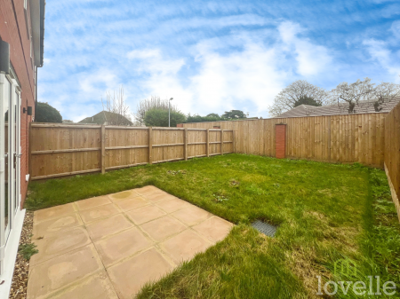 3 bedroom Semi-detached house to let in Blackburn Court, Coningsby, LN4