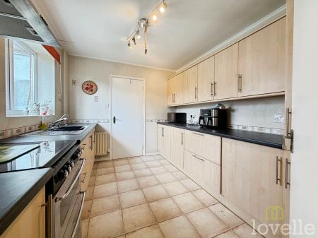 3 bedroom Bungalow for sale in Elizabeth Avenue, North Hykeham, LN6