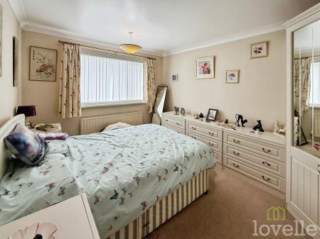 3 bedroom Bungalow for sale in Elizabeth Avenue, North Hykeham, LN6