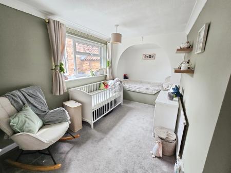 4 bedroom Semi-detached house for sale in Lincoln Lane, Thorpe on the Hill, LN6
