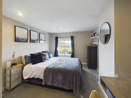 4 bedroom Semi-detached house for sale in Lincoln Lane, Thorpe on the Hill, LN6