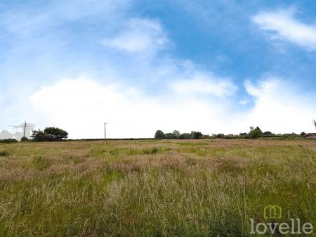 2 bedroom Detached bungalow for sale in Lincoln Road, Eagle, LN6