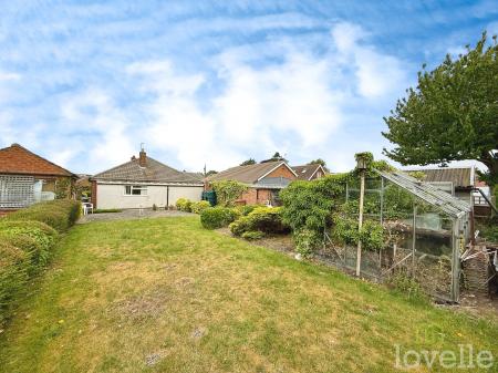 2 bedroom Detached bungalow for sale in Lincoln Road, Eagle, LN6