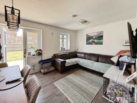 3 bedroom Semi-detached house for sale in Cole Avenue, Waddington, LN5