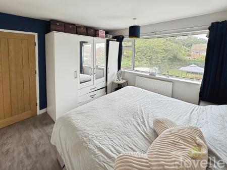 3 bedroom Semi-detached house for sale in St Margarets Close, Lincoln, LN6