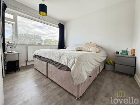 3 bedroom Semi-detached house for sale in St Margarets Close, Lincoln, LN6