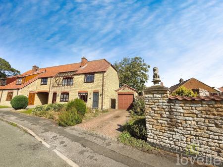 2 bedroom Terraced House for sale in Viking Close, Waddington, LN5
