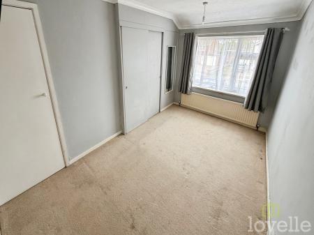 3 bedroom Semi-detached house for sale in Dore Avenue, North Hykeham, LN6