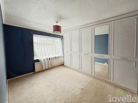 3 bedroom Semi-detached house for sale in Dore Avenue, North Hykeham, LN6