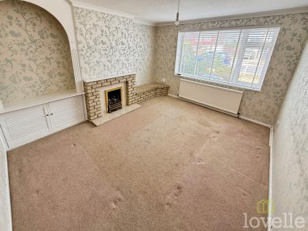 3 bedroom Semi-detached house for sale in Dore Avenue, North Hykeham, LN6