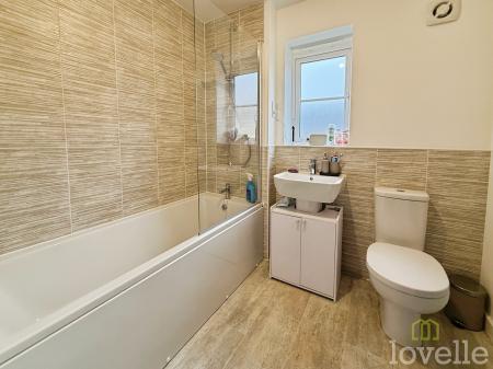 3 bedroom Detached house for sale in Mettam Road, Waddington, LN5
