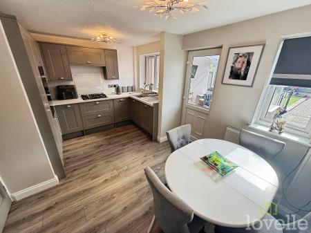 3 bedroom Terraced House for sale in Clare Close, Lincoln, LN5