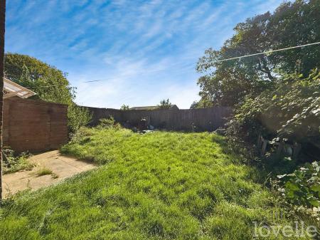 3 bedroom Semi-detached house for sale in Abbey Road, Bardney, LN3