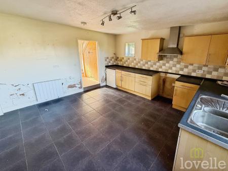 3 bedroom Semi-detached house for sale in Abbey Road, Bardney, LN3