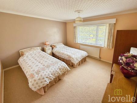 3 bedroom Detached house for sale in Malton Road, Lincoln, LN6