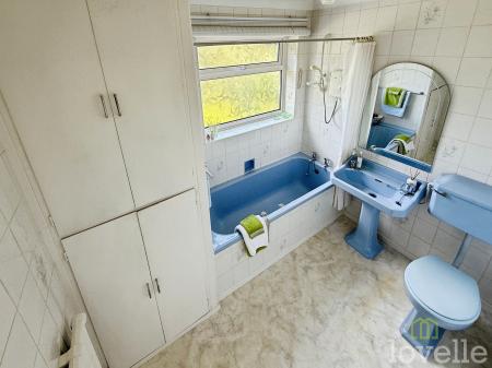 3 bedroom Detached house for sale in Malton Road, Lincoln, LN6