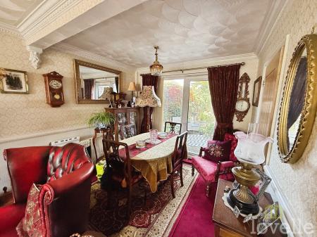 3 bedroom Semi-detached house for sale in Constance Avenue, Lincoln, LN6
