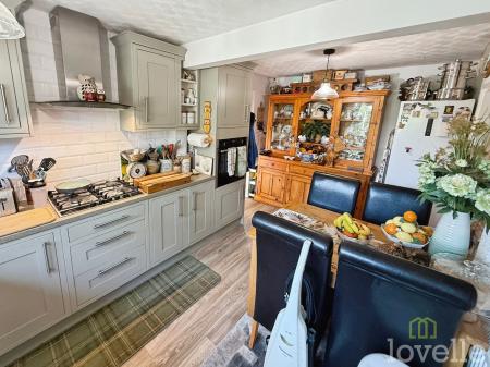 3 bedroom Semi-detached house for sale in Constance Avenue, Lincoln, LN6