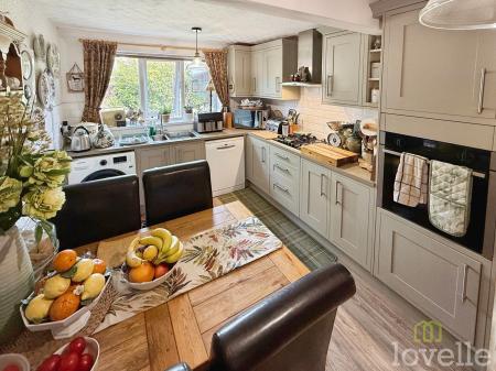 3 bedroom Semi-detached house for sale in Constance Avenue, Lincoln, LN6