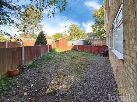 2 bedroom Ground floor flat to let in Woodfield Avenue, Lincoln, LN6