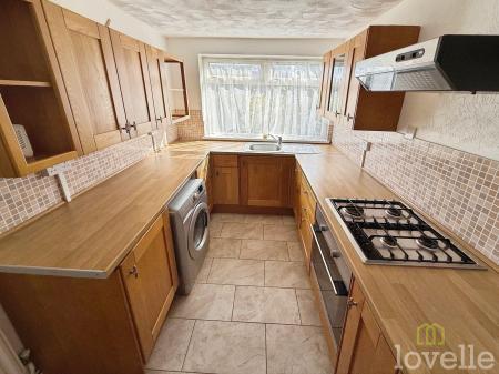 2 bedroom Ground floor flat to let in Woodfield Avenue, Lincoln, LN6