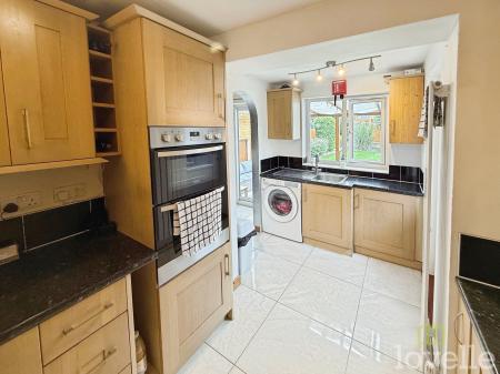 3 bedroom Semi-detached house for sale in Chestnut Road, North Hykeham, LN6
