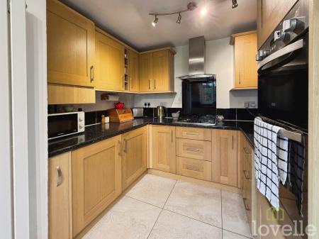 3 bedroom Semi-detached house for sale in Chestnut Road, North Hykeham, LN6