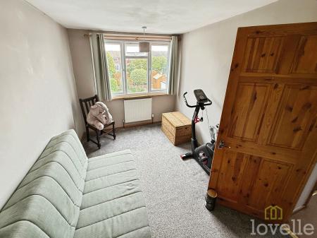 3 bedroom Semi-detached house for sale in Chestnut Road, North Hykeham, LN6