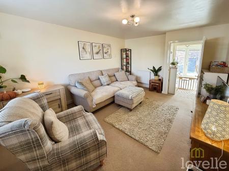 3 bedroom Semi-detached house for sale in Juniper Way, Witham St Hughs, LN6