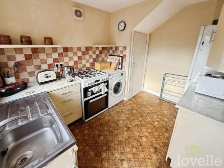 3 bedroom Semi-detached house for sale in Chestnut Road, North Hykeham, LN6