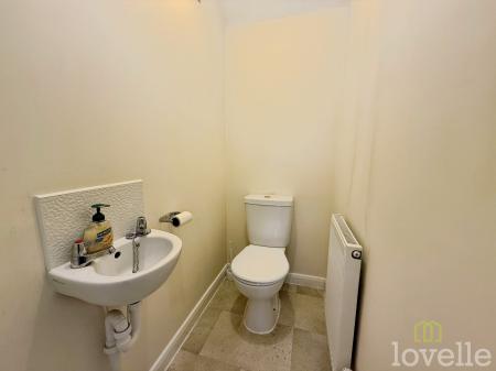 2 bedroom Semi-detached house for sale in Bowthorpe Close, South Hykeham, LN6