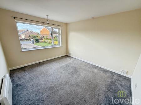 2 bedroom Bungalow for sale in Lincoln Road, Eagle, LN6