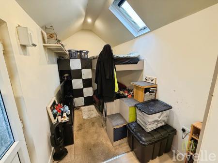 3 bedroom Semi-detached house for sale in Sperrin Close, Lincoln, LN5